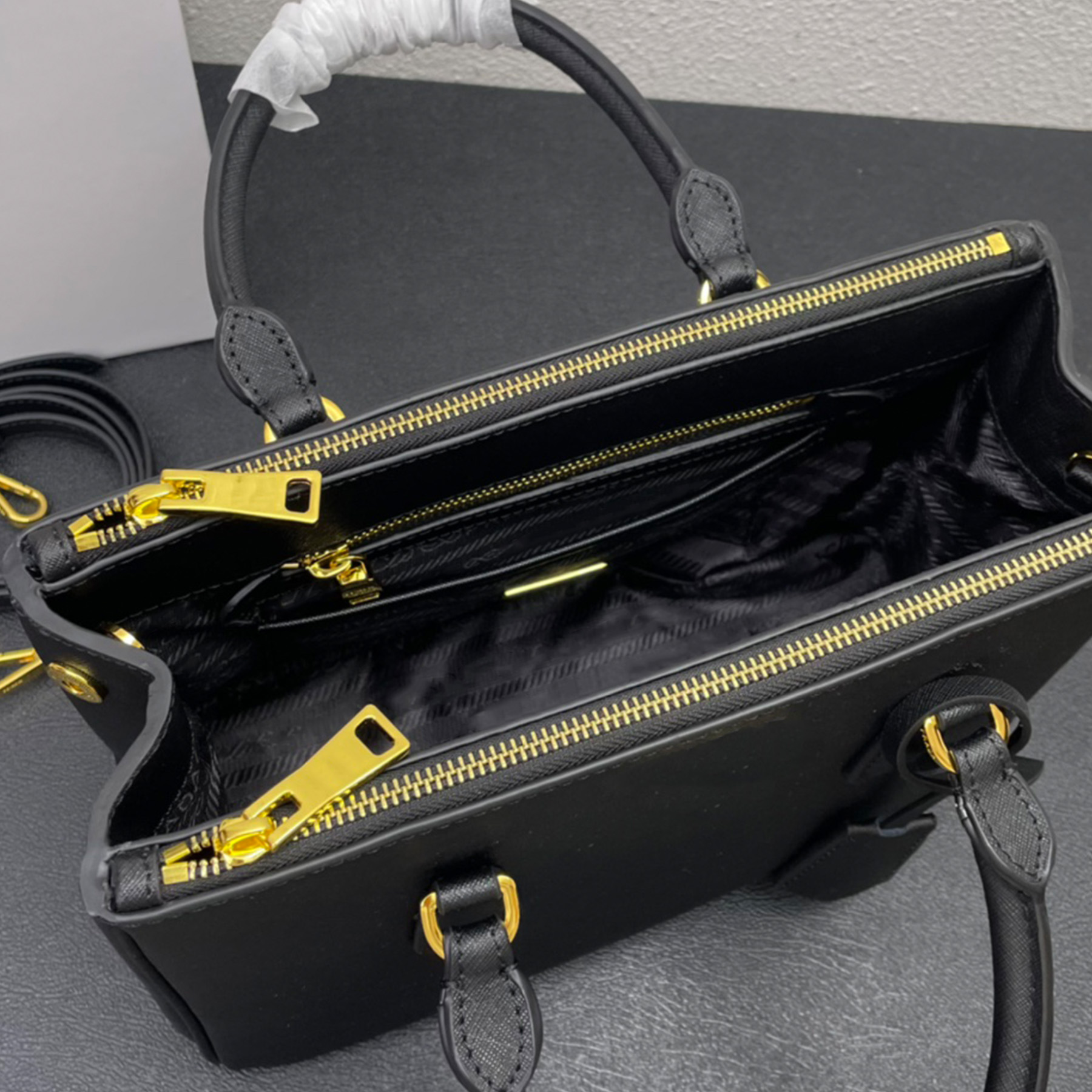 High Quality Galleria Saffiano Leather Designer Removable Strap Key Ring Shoulder Golden Hardware Crossbody Bag Classic Women Casual Handbag 250607