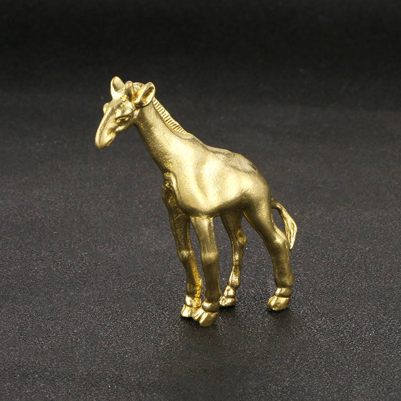 Antique Made Old Pure Copper Giraffe Ornaments Solid Brass Study Tea Pet Miscellaneous Play Ancient Metal Crafts Collection