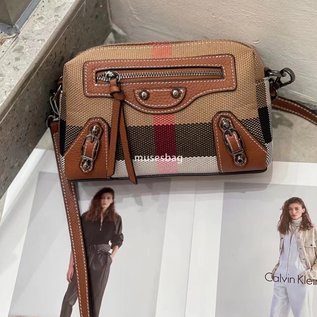 European and American retro niche design new top layer cowhide canvas plaid contrasting small square bag mobile phone bag wallet mom bag
