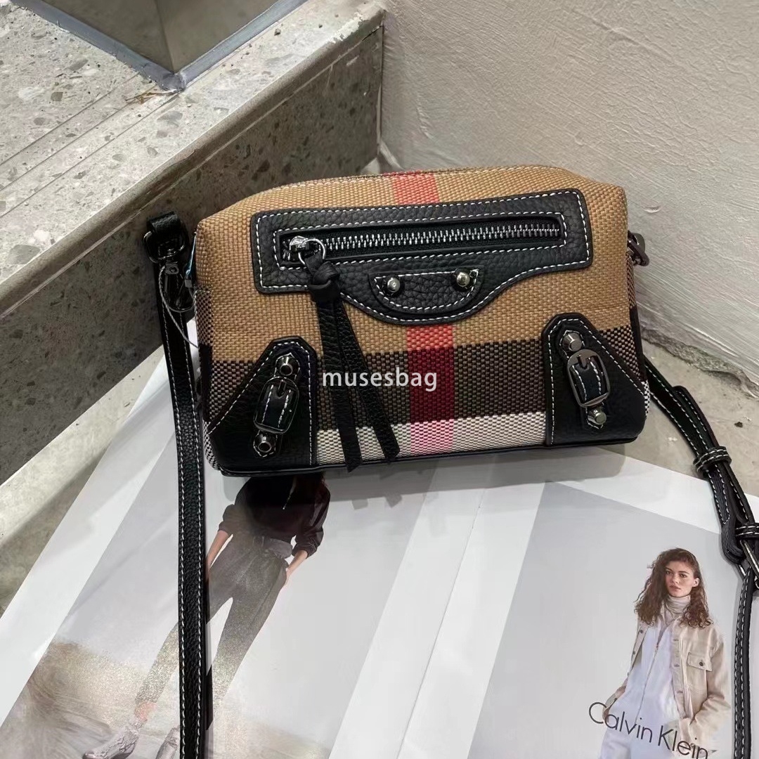 European and American retro niche design new top layer cowhide canvas plaid contrasting small square bag mobile phone bag wallet mom bag