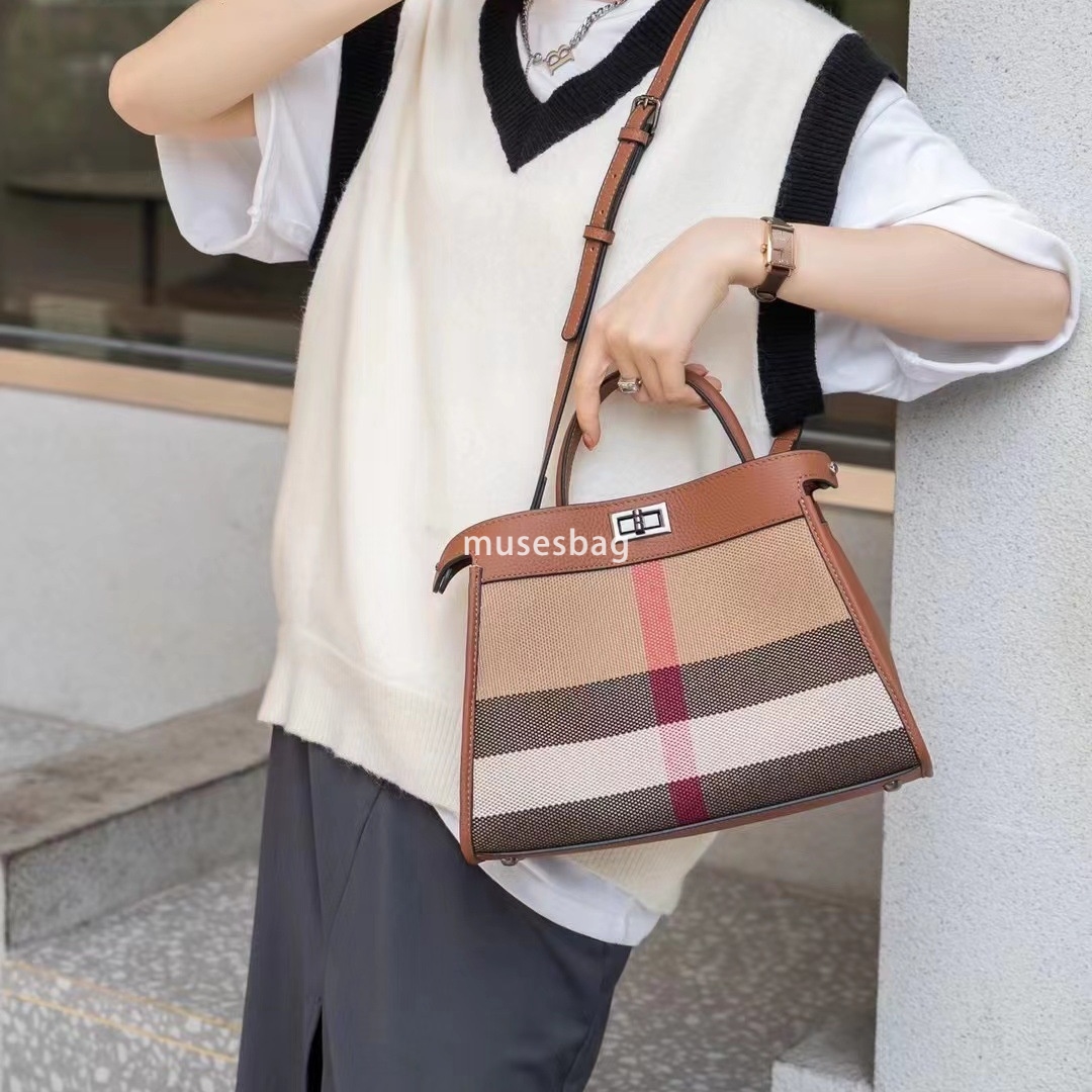 A niche design for European and American retro new styles the same leather canvas contrasting color single shoulder handbag handmade crossbody bag 15d