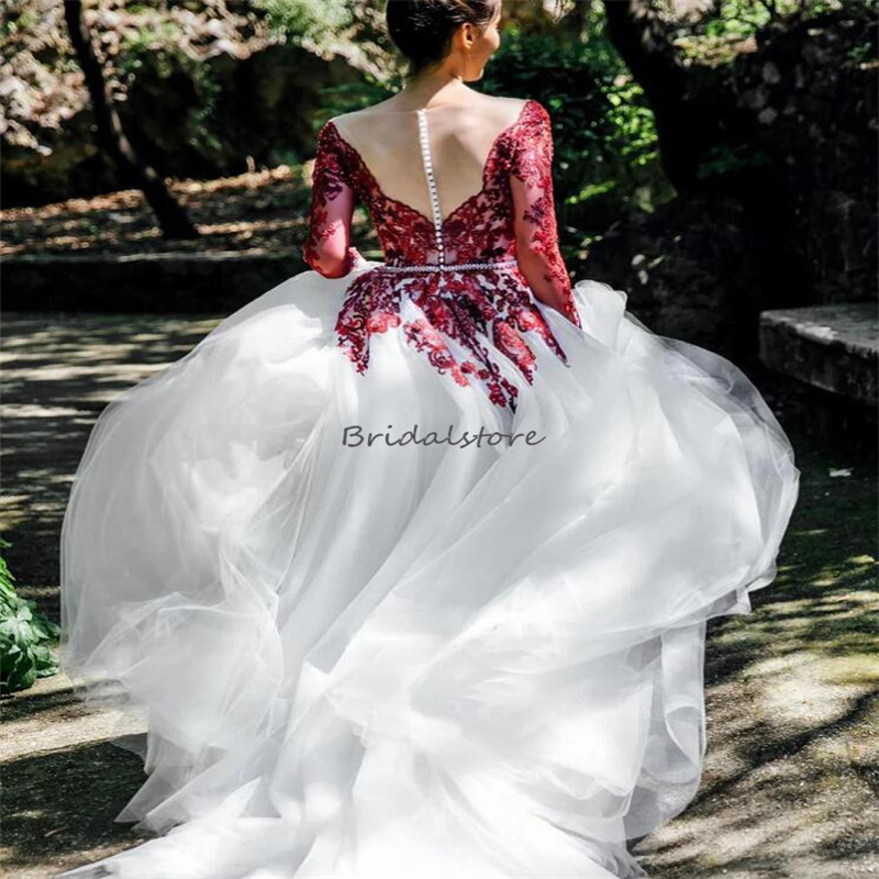 Uniques Burgundy Lace Gothic Wedding Dresses Elegant O Neck Long Sleeve Country Rustic Bride Dress Beaded Button Bohemian Bridal Dress Celtic 2024 Rob