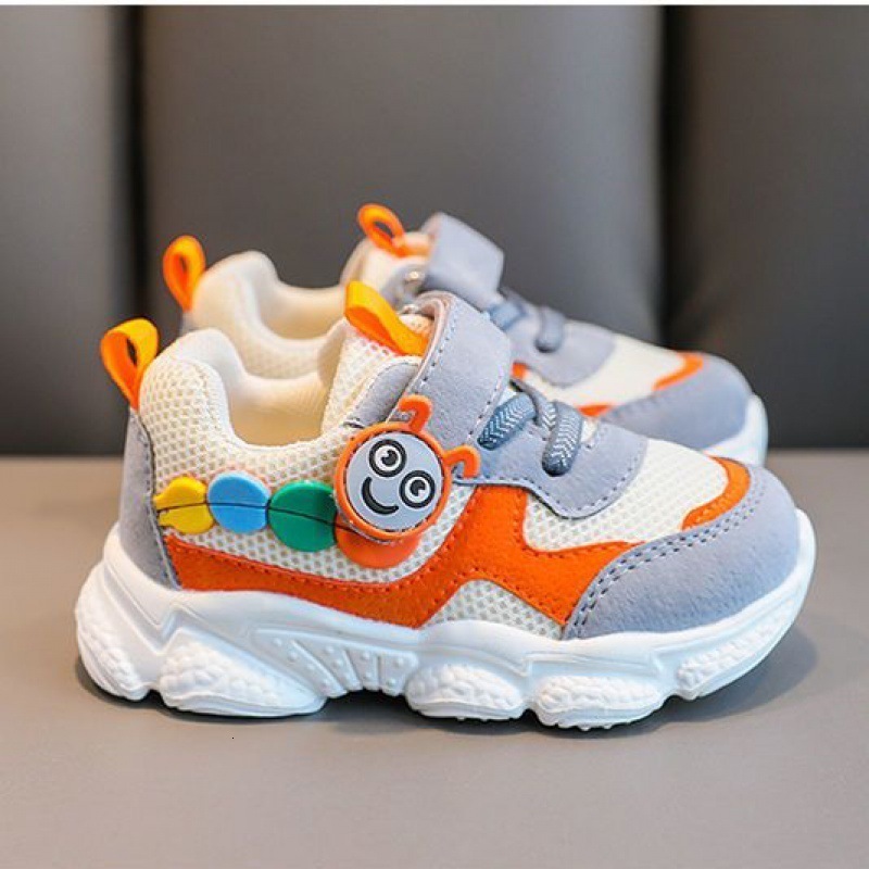 Sneakers Autumn and Winter Children's Sports Shoes In The Upper Casual Board Shoes In The Big Children's Basketball Boys Shoes 231009