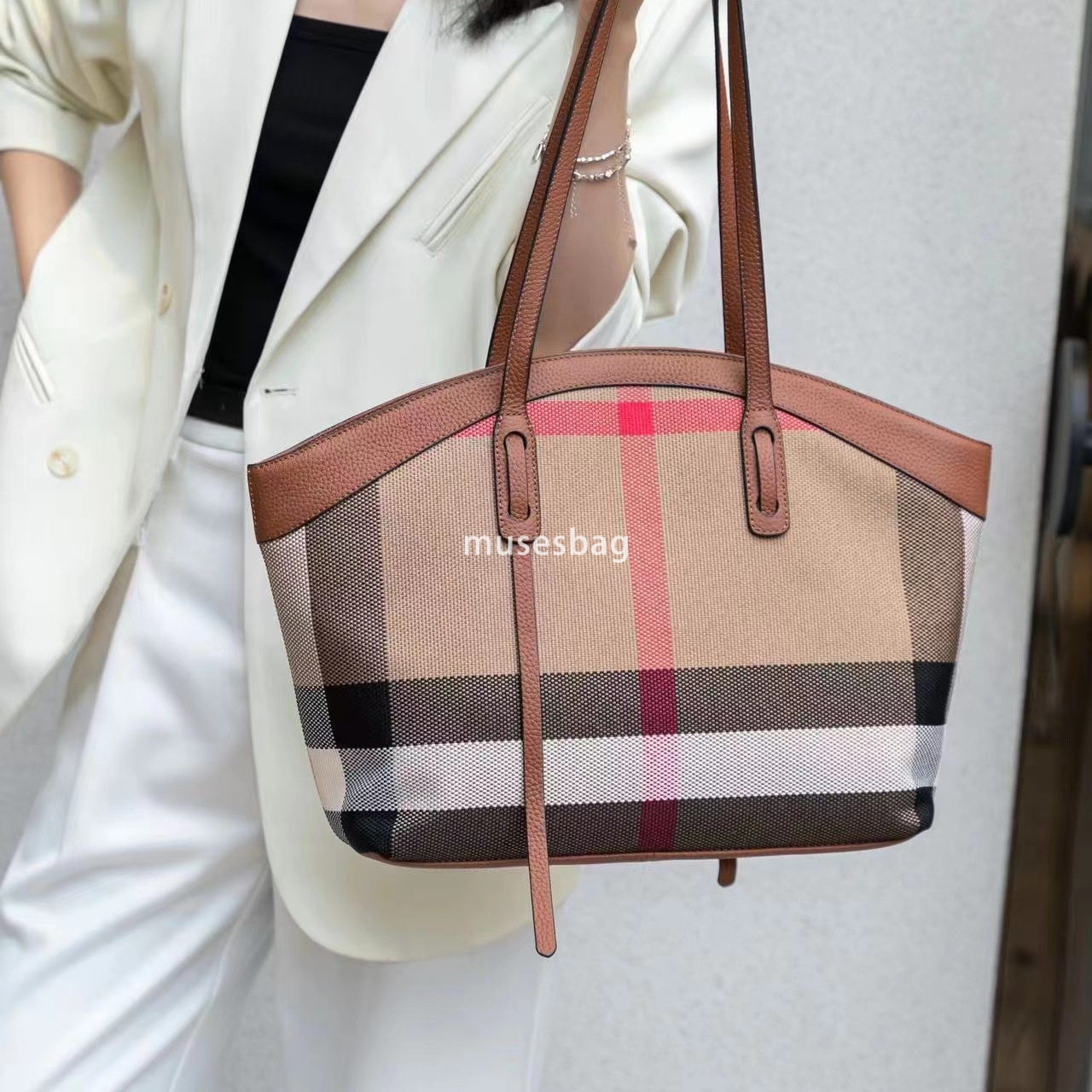 Niche design European and American retro new high-end fashionable soft leather canvas plaid mother's shoulder tote large capacity underarm bag cf