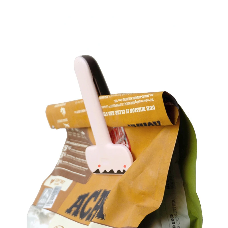 Scale Dogs Scoop for Bird Rabbit Cat Food Scooper with Pet Wet Can Opener and Spoon, Bag Clip