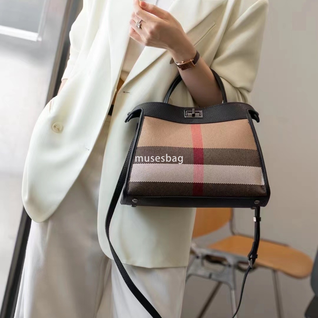 A niche design for European and American retro new styles the same leather canvas contrasting color single shoulder handbag handmade crossbody bag 15d