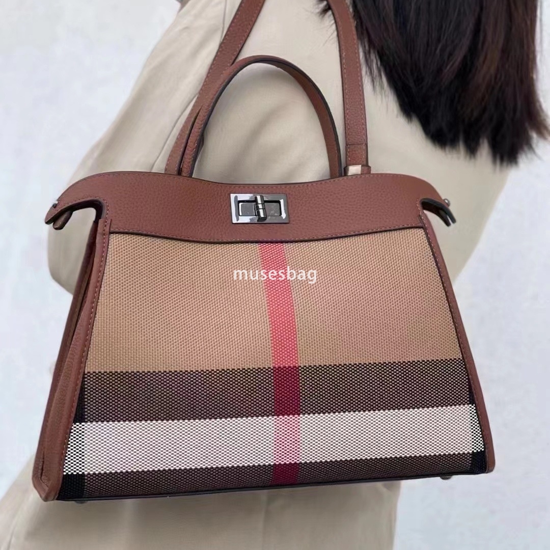 Advanced fashion niche design new leather canvas shoulder handbag high-quality high-capacity crossbody bag essential for commuting 2bea 4