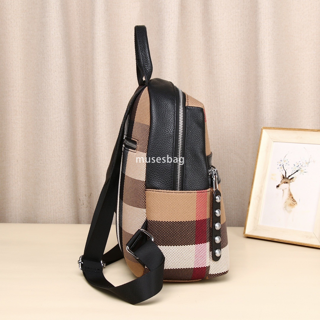 European and American retro niche design trend fashionable women new canvas leather leisure travel backpack commuting student bag cf2c 4