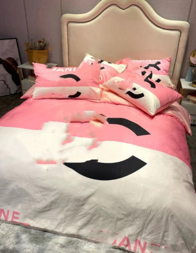 Trade Fashion Bedding Ice Silk Four-Piece Set Internet Celebrity Brand Spring and Summer hine Washable