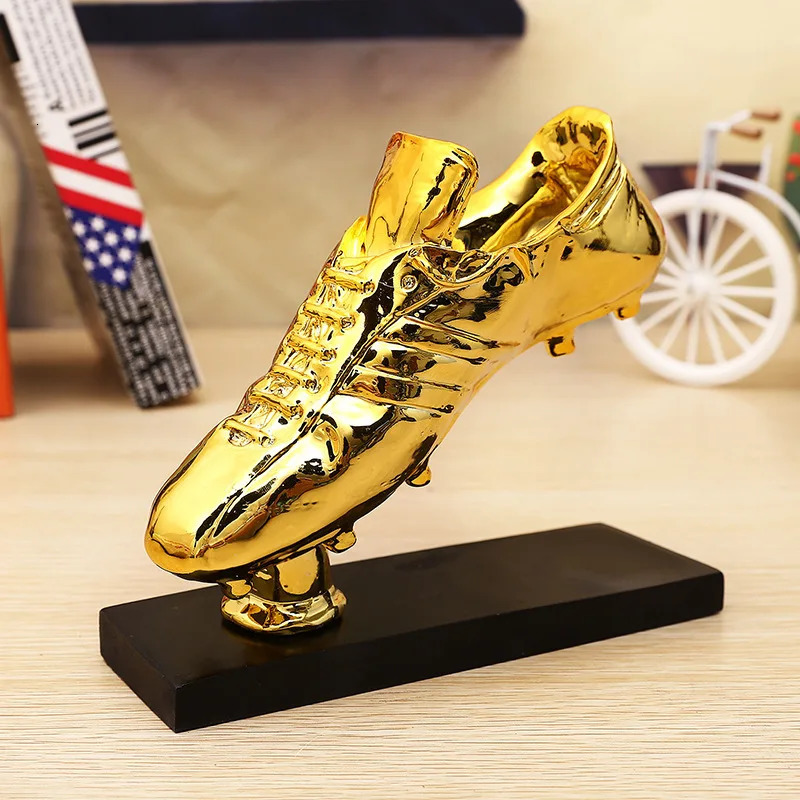 Golden Boot Award Resin Charms Football Match Soccer Fans Souvenir GOLD Plating Shoe Trophy Gift Home Office Decoration Model 240619