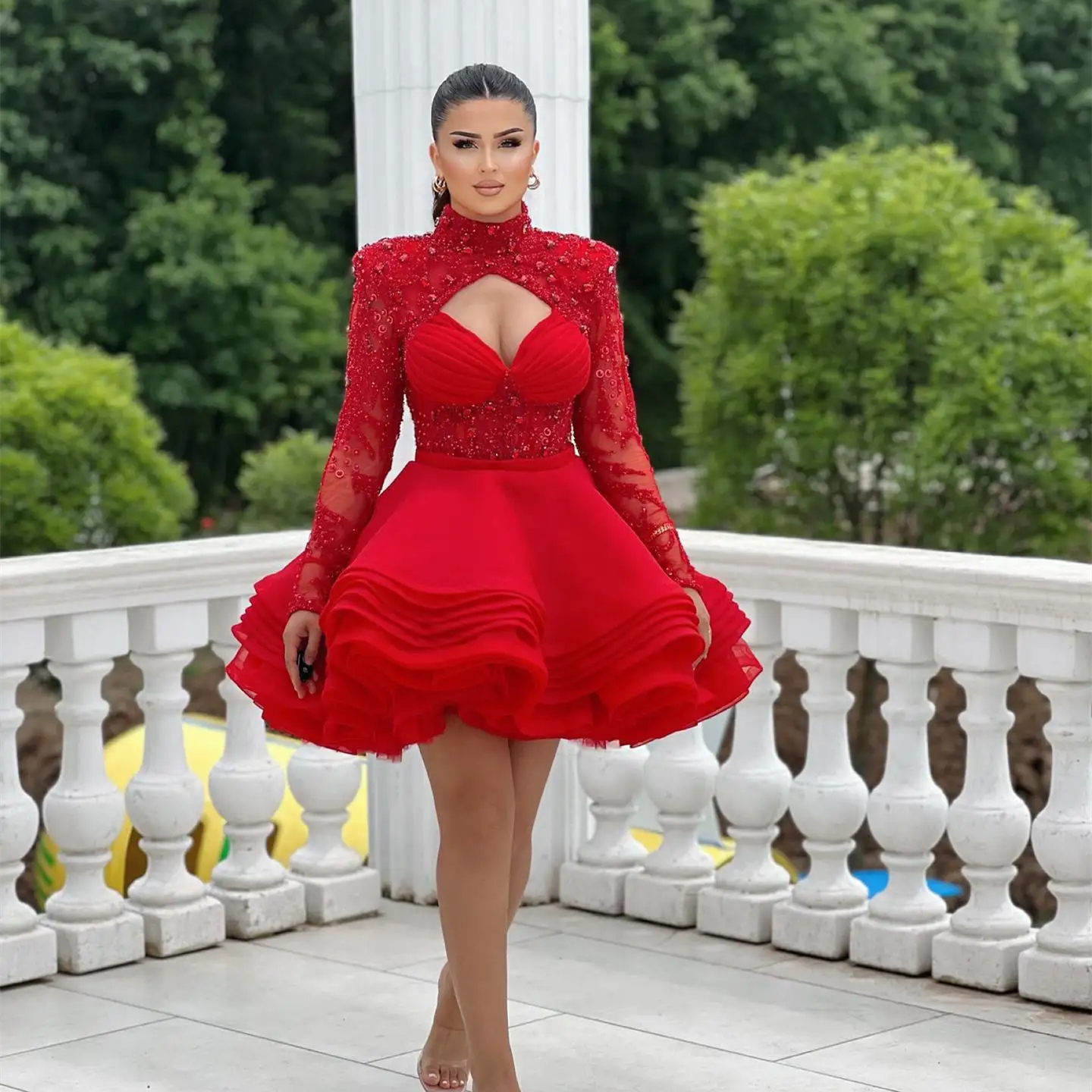 Red Short Tiered Ruffles Prom Dresses High Neck Long Sleeves Crystals Beaded Appliques Pluffy Ball Gown Cocktail Party Dress Evening Special Occasion 