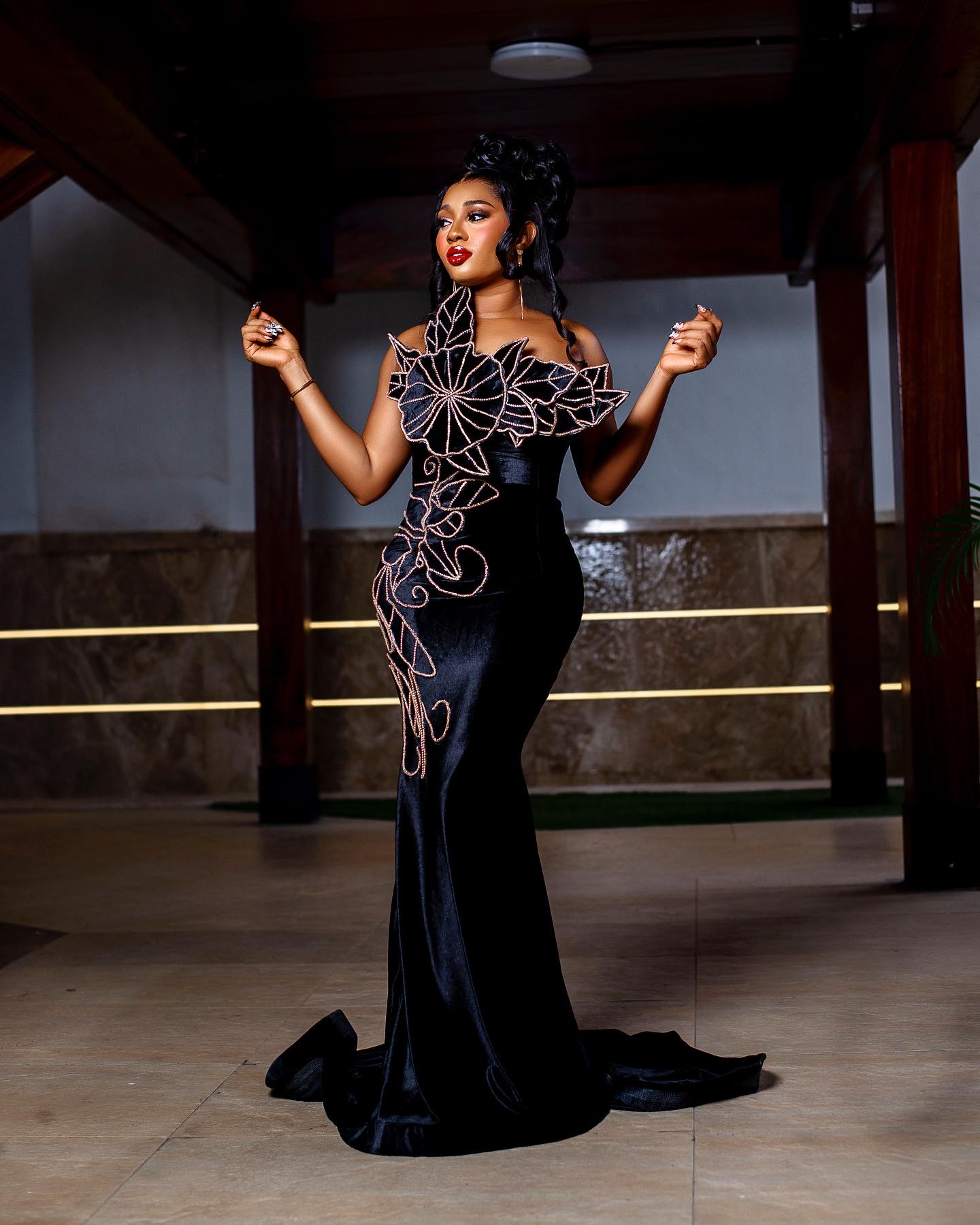 2024 Plus Size Black Mermaid Prom Dresses For Special Occasion Florals Velvet Evening Formal Party Second Reception Birthday Engagement Gowns Dress ZJ