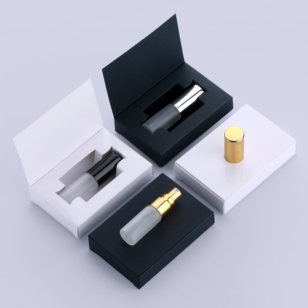 50 Pcs/Lot 5ml Frosted Perfume Bottle with Packing Box Black and White Gift Sprayer Perfume Sample