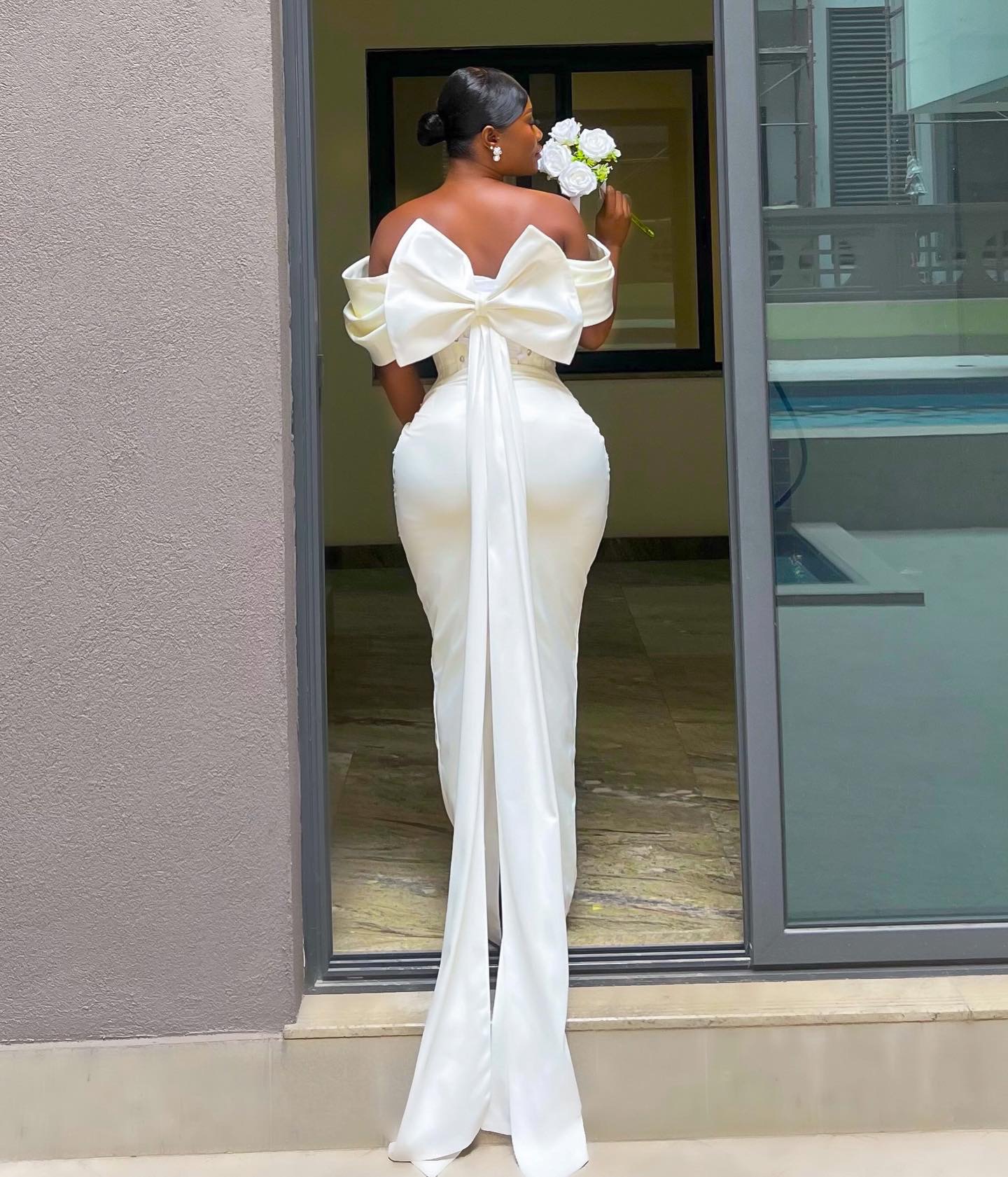 2024 Arabic Aso Ebi Plus Size Ivory Sheath Beach Wedding Dresses Lace Beaded Detachable Train Vintage Bridal Gowns Dress ZJ026