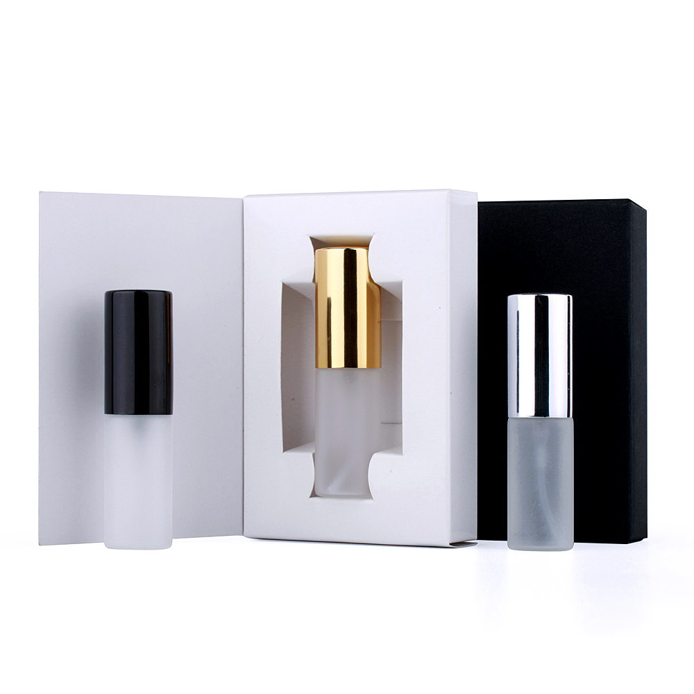 50 Pcs/Lot 5ml Frosted Perfume Bottle with Packing Box Black and White Gift Sprayer Perfume Sample