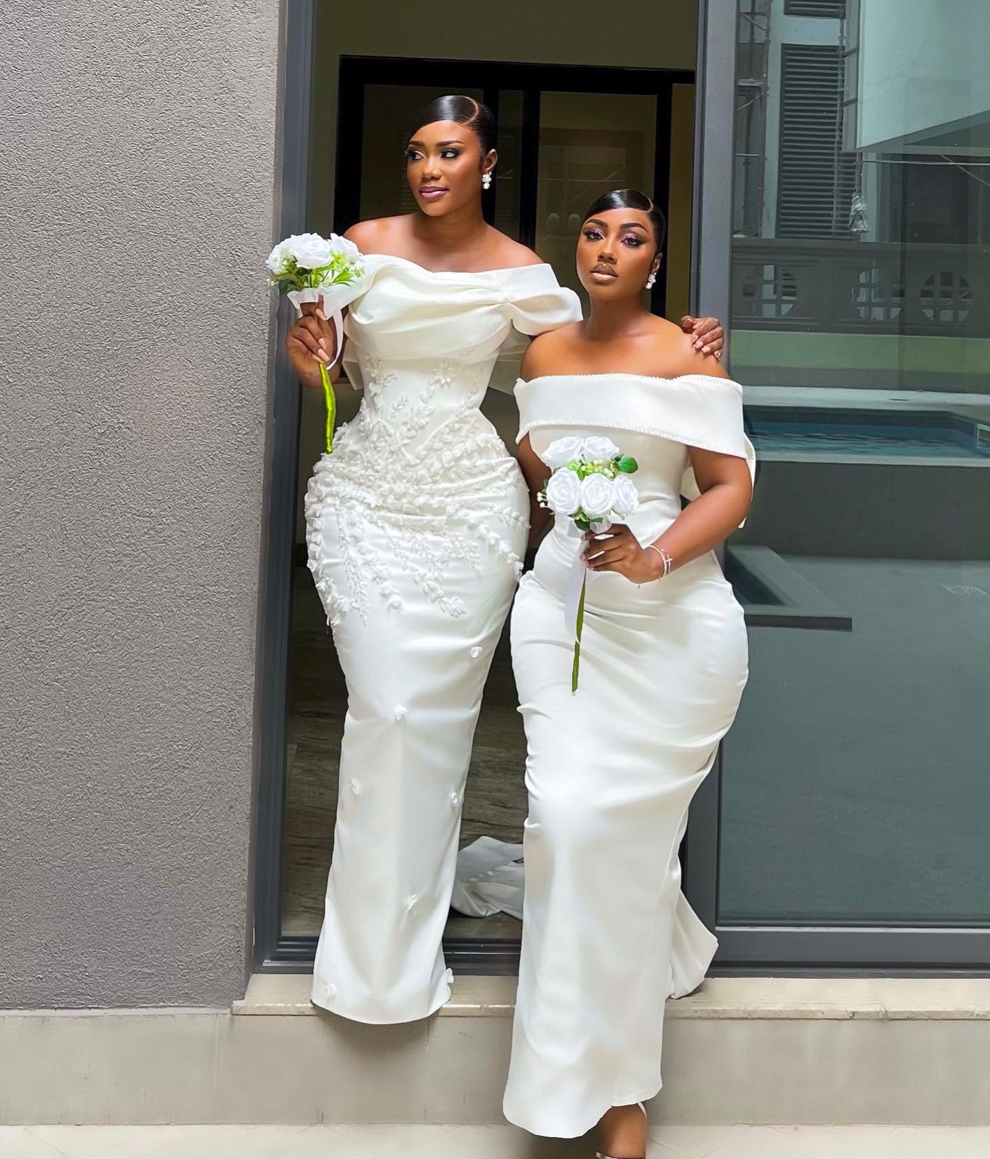 2024 Arabic Aso Ebi Plus Size Ivory Sheath Beach Wedding Dresses Lace Beaded Detachable Train Vintage Bridal Gowns Dress ZJ026