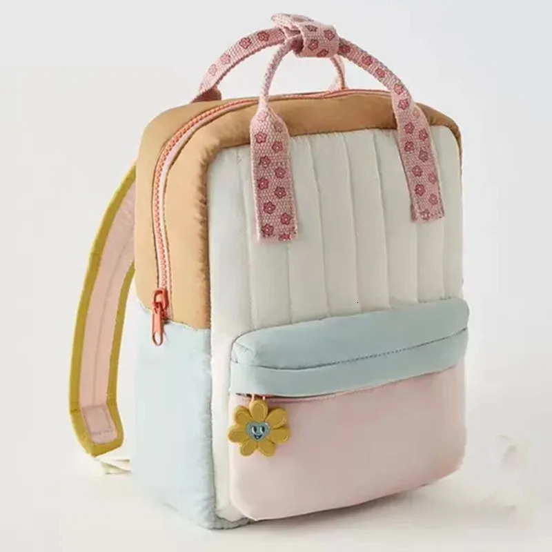 lightweight childrens backpack shopping childrens cute sun flower hanging decoration collocation color small schoolbag 240621