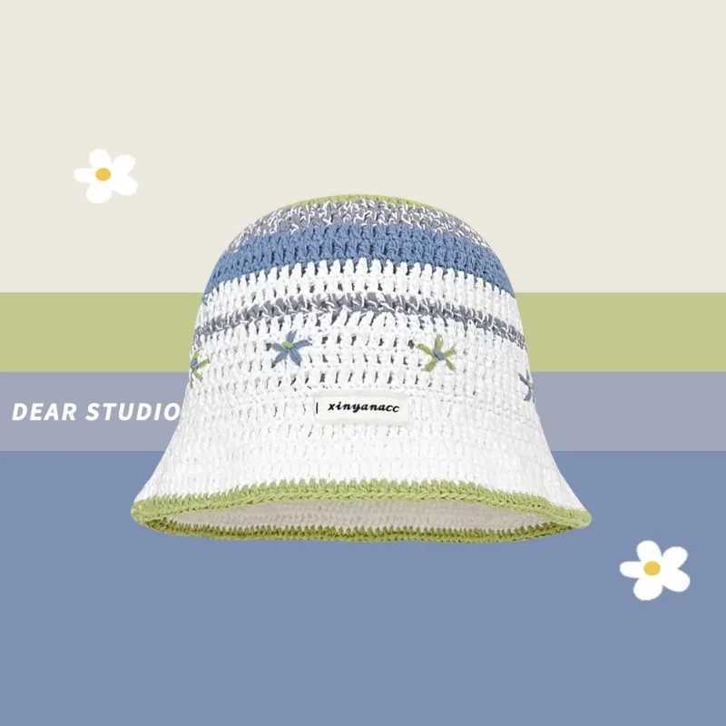 Wide Brim Hats Bucket Hats 2024 New Sweet Cute Flower Crochet Knitted Bucket Hat Women Spring Summer Casual Versatile Face Small Sunshade Basin Hat