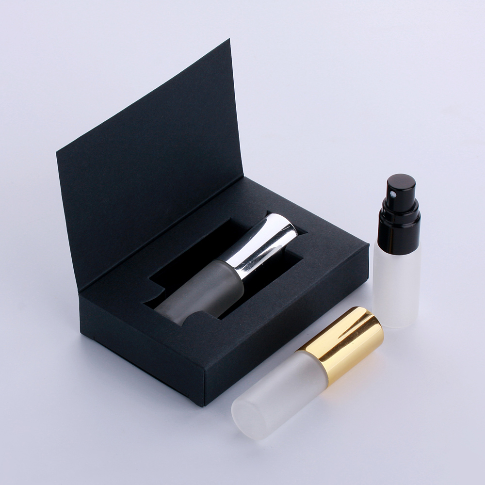 50 Pcs/Lot 5ml Frosted Perfume Bottle with Packing Box Black and White Gift Sprayer Perfume Sample