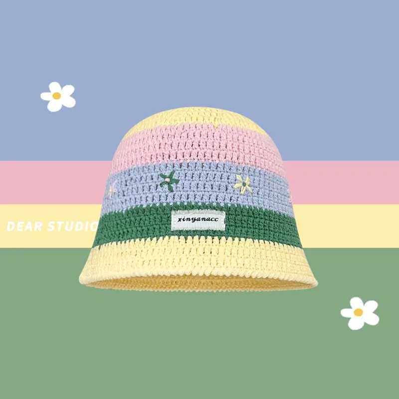 Wide Brim Hats Bucket Hats 2024 New Sweet Cute Flower Crochet Knitted Bucket Hat Women Spring Summer Casual Versatile Face Small Sunshade Basin Hat