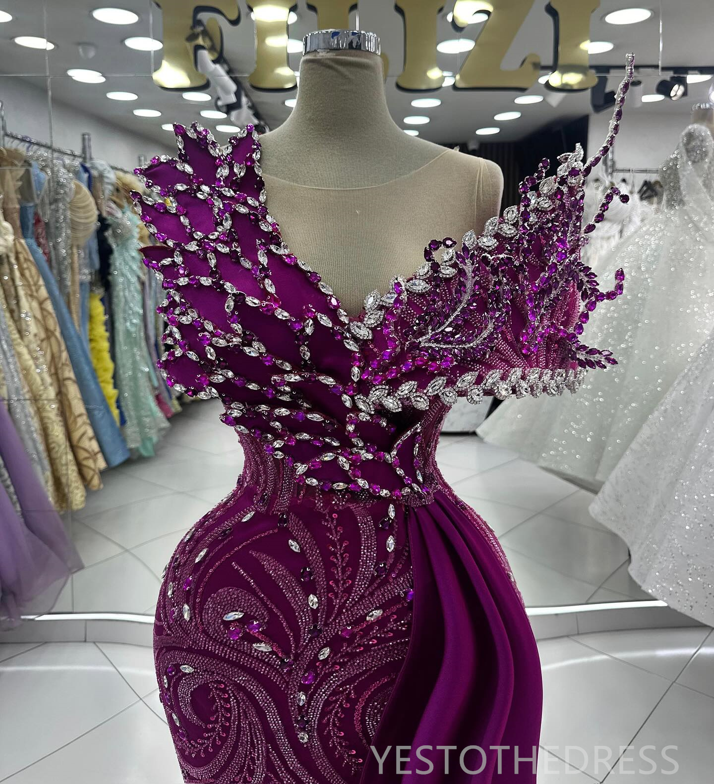 2024 Grape Prom Dress Mermaid Prom Dresses for Special Occasions Illusion Evening Formal Dresses for Women Sheer Neck Beaded Lace Second Reception Gow