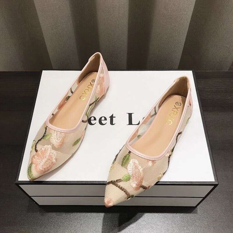 2024 Summer New Mesh Breathable Single Shoe Embroidery Flower Sandals Fashion Elegant Pointed Shallow Mouth Women's Flat Shoes
