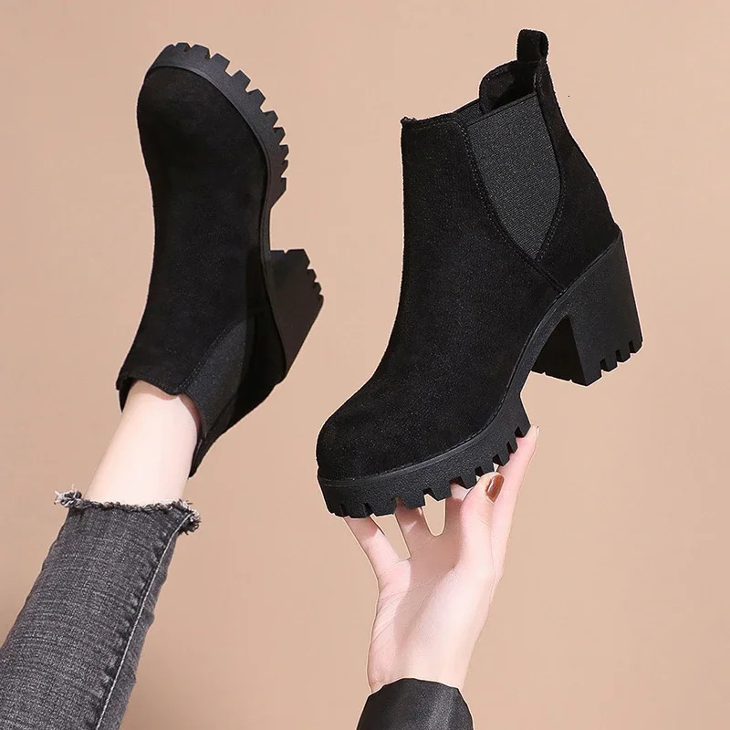 Winter Casual and Comfortable Black Sexy Elegant Warm Thick Bottom Round Toe Square Heel Short Boots for Women 250228