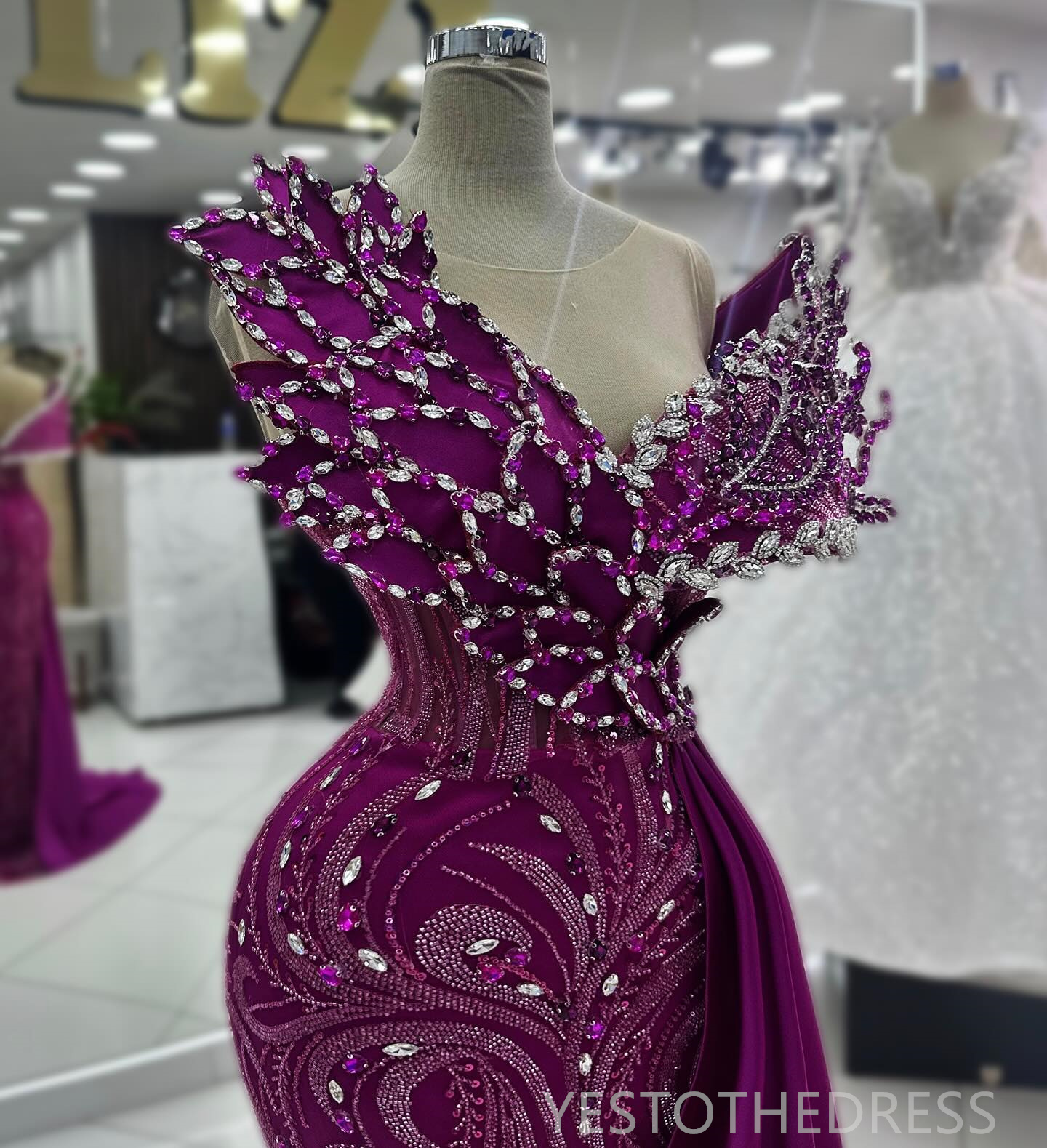 2024 Grape Prom Dress Mermaid Prom Dresses for Special Occasions Illusion Evening Formal Dresses for Women Sheer Neck Beaded Lace Second Reception Gow