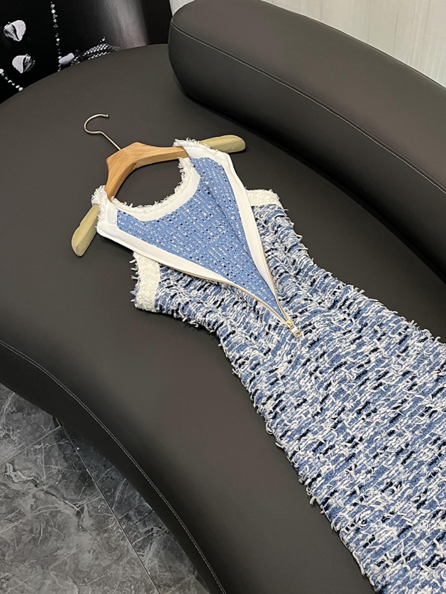 2024 Summer Blue Contrast Color Panelled Tassel Knitted Dress Sleeveless Round Neck Buttons Knee-Length Casual Dresses D4L24 C260312