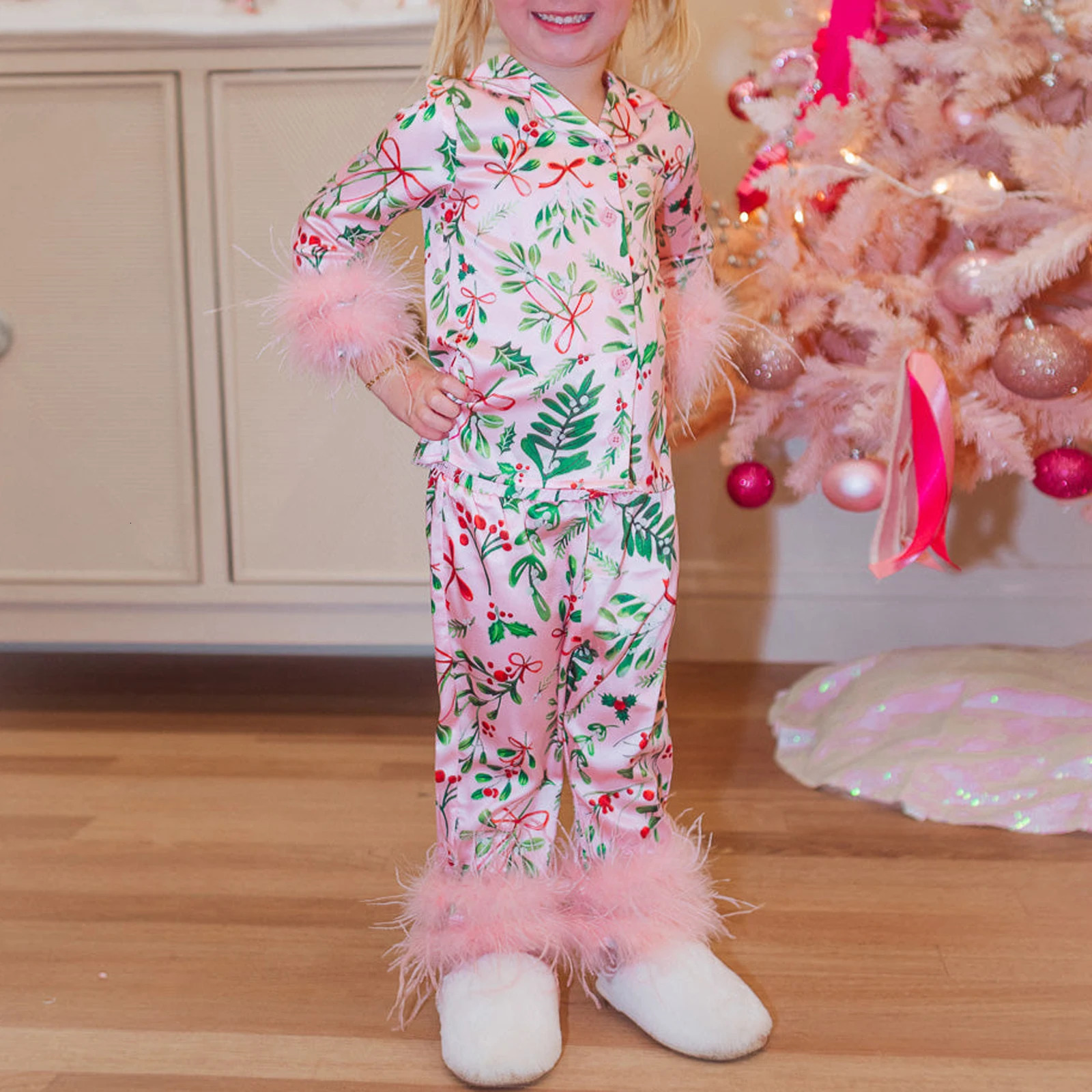 Hirigin Mommy and Me Christmas Pajamas Set Feather Trim Long Sleeve Button Down Matching Xmas Sleepwear for Mother Daughter 240619