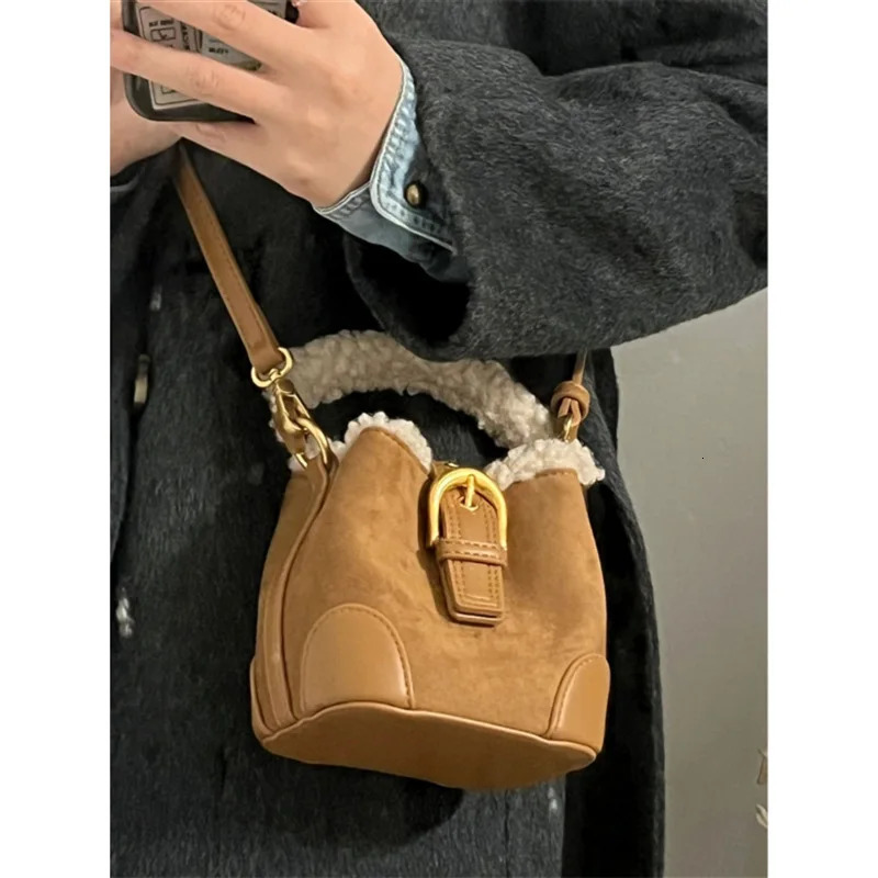 Vintage Suede Bucket Bags faux Lamb Wool Patchwork Handbags Retro Faux Fur Shoulder Crossbody Bag Small Tote Female Purses 240930