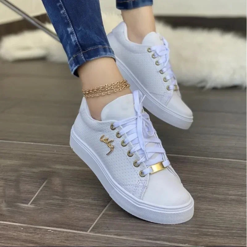 Womens autumn retro smooth vulcanized shoes outdoor jogging trainer lace upright walking sports shoes Plus size 43 241008