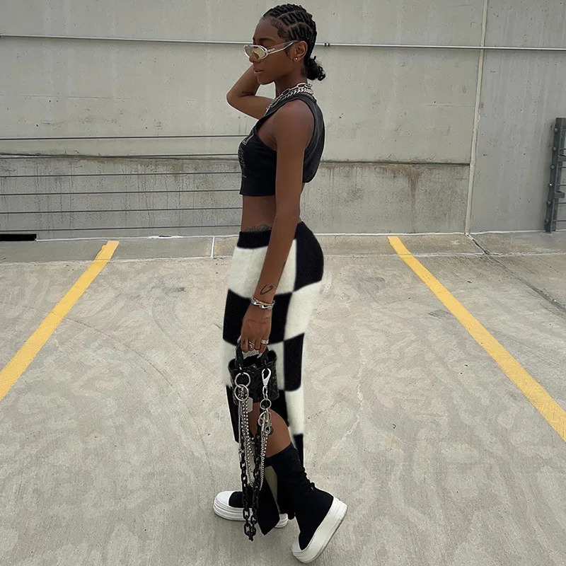 European and American Style Autumn Womens Fashion High Waisted Slim Fit Slit Hip Hugging Checkerboard Half Skirt for Women 240919