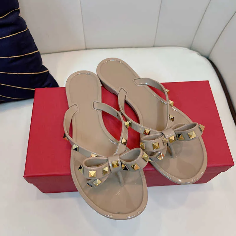 Fashion Sexy Leather Suede Ladies SandalsWomen's Black Bow Flip-flops Quality Sandals Summer Beach Riveted Slippers Fashion Casual Flat Bottom Nail Shoes