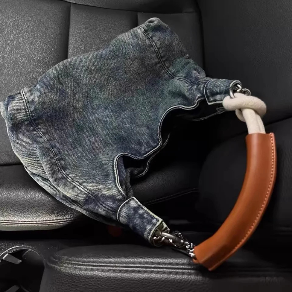 retro denim shoulder womens leather handle underwear high-end casual handbag fashionable spicy girl homeless bag 240929 0fe2