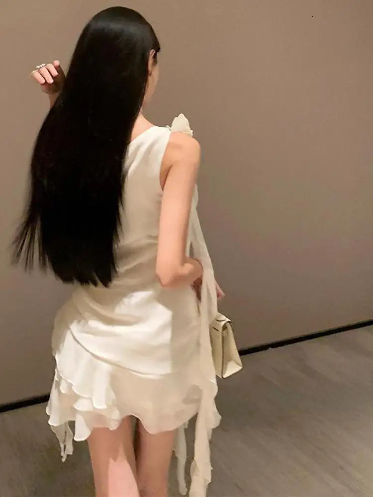 womens summer fashion white sexy club long sleeved backless ultra-thin pleated mini dress with sloping shoulders elegant party skirt 240930