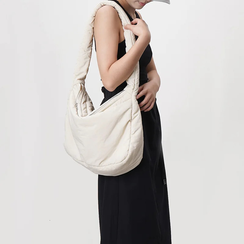 Leisure pad shoulder bag large bedding cross body bag suitable for unisex er space cotton hobo shopper handbag womens handbag 240929