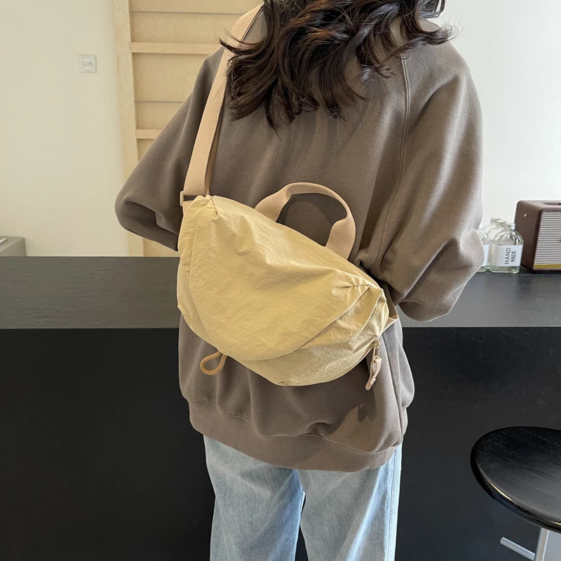 Simplicity Crescent Bag Leisure Sports Style Ultra Light Waterproof High-capacity Handbag Good-looking The Single Shoulder Bag 240930