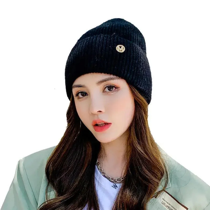 Womens wool winter hat thick cotton lining beanie hat gorilla rabbit skin womens hat Skulls solid cashmere womens hat 240924