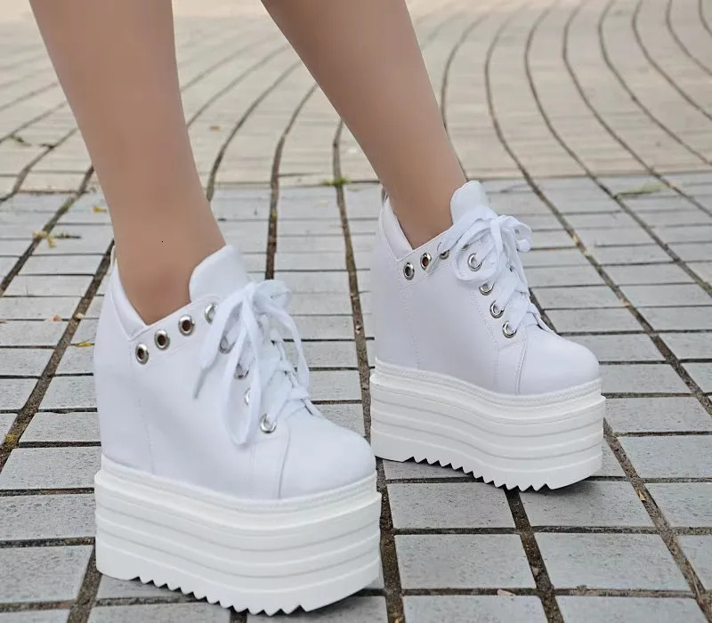 Women High Platform Autumn Breathable Leather Casual Height Increasing Shoes 13 CM Thick Sole Ladies Sneakers 240924
