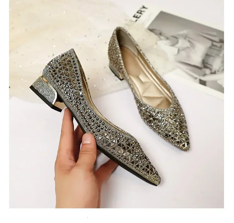Womens Pumps 2024 Crystal Pointed Toe Low Heeled Party Bride Wedding Shoes Fashion Loafers Elegant Ladies Dress High Heels 240927