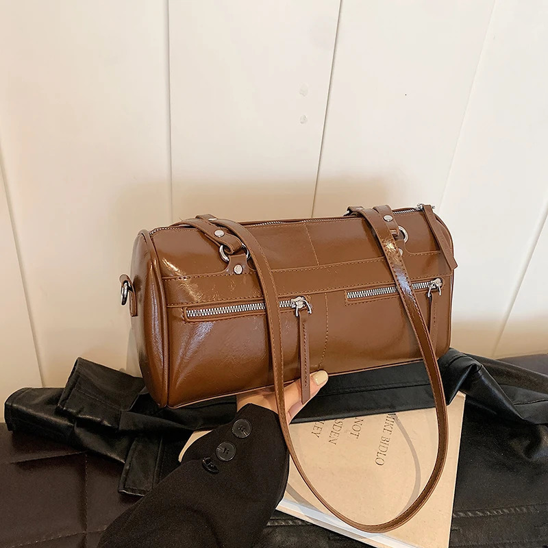 Large capacity womens shoulder bag high-quality solid color trend Versatile womens bag Bolsas Para Mujeres 240930