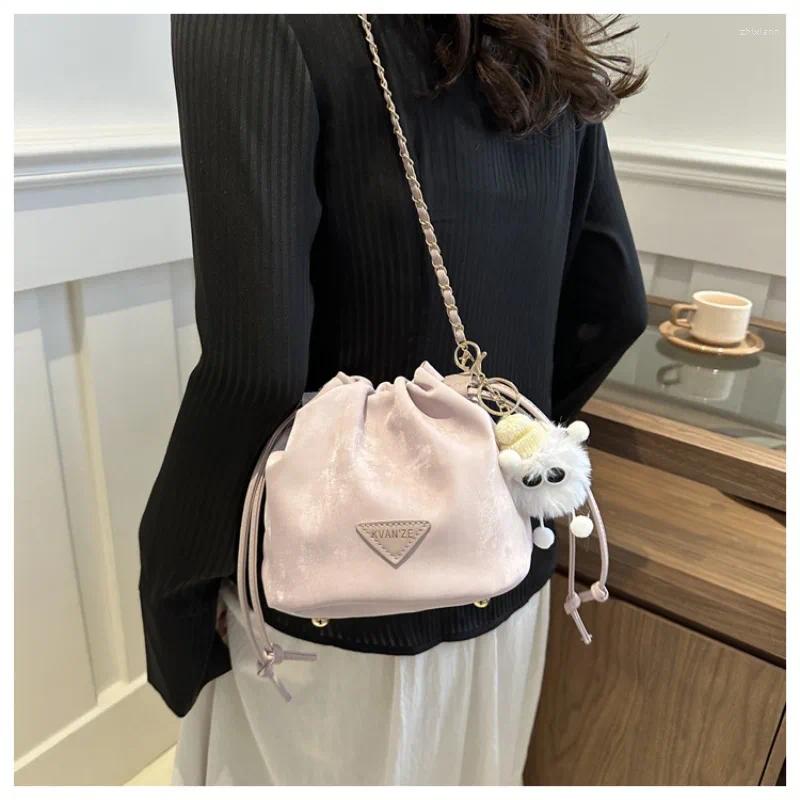 Shoulder Bags Fashion Design Small Women's Chain Crossbody Bag Drawn Western Style Water Bucket 97f8