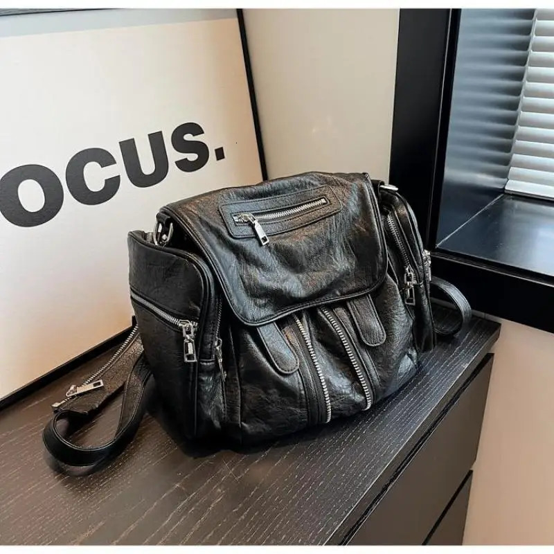 European American fashion motorcycle high-capacity backpack made of high-quality genuine leather simple and versatile 240927 4