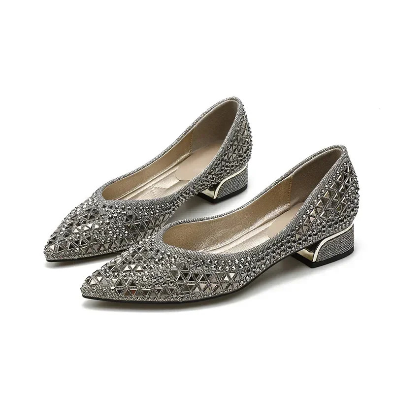 Womens Pumps 2024 Crystal Pointed Toe Low Heeled Party Bride Wedding Shoes Fashion Loafers Elegant Ladies Dress High Heels 240927