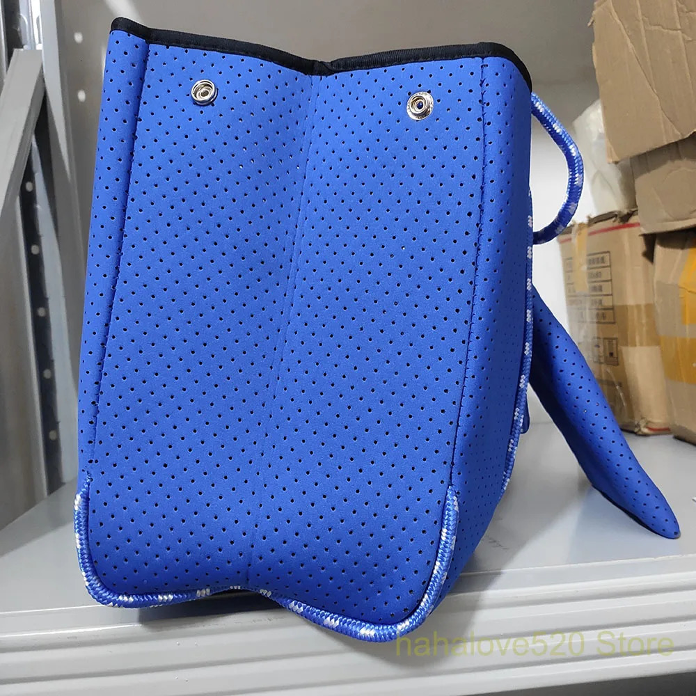 Womens largesized beach bag large towel swimsuit EVA handbag summer shoulder shopping 240926