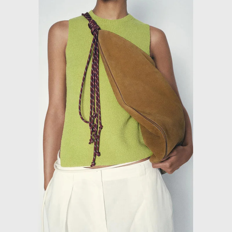 Stylish Tassel Womens Dark Brown Suede Shoulder Bag Large Capacity Shopping Bag Strappy Handle Underarm Bag 240930