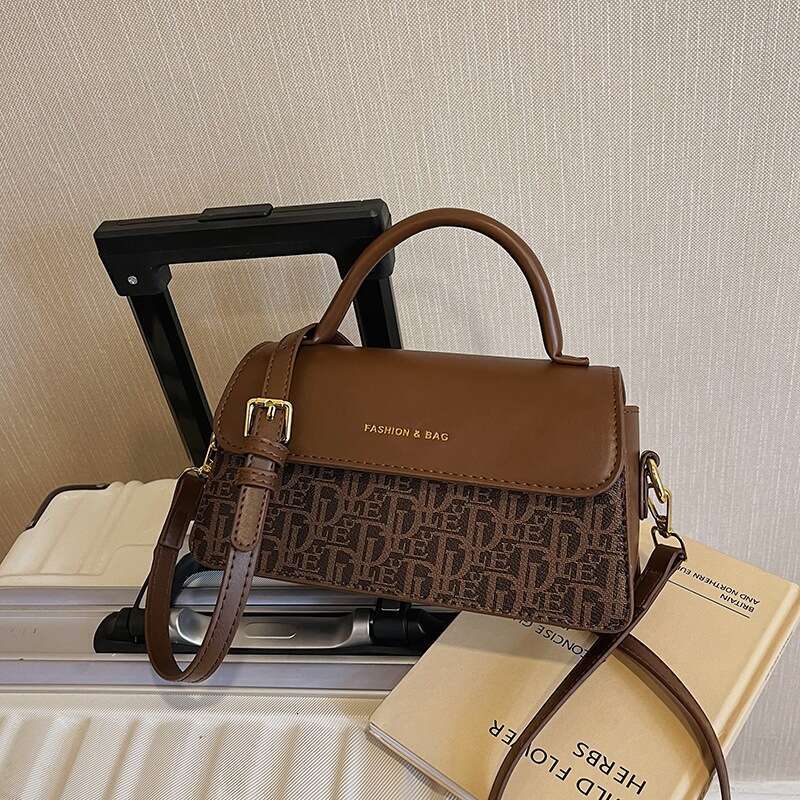 Bags fashionable women's with trendy letter print, niche design, shoulder bag, new casual and minimalist crossbody bag