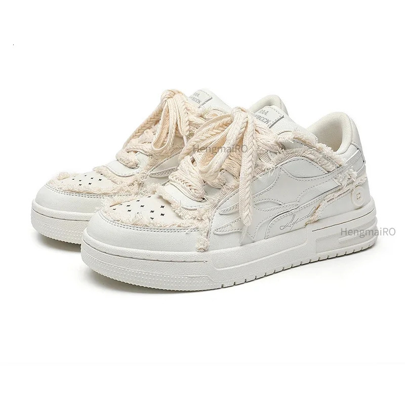 Womens shoes mens tennis retro fashion Y2K star skateboarding shoes white leather mens sports shoes couple outdoor sports casual shoes 240927