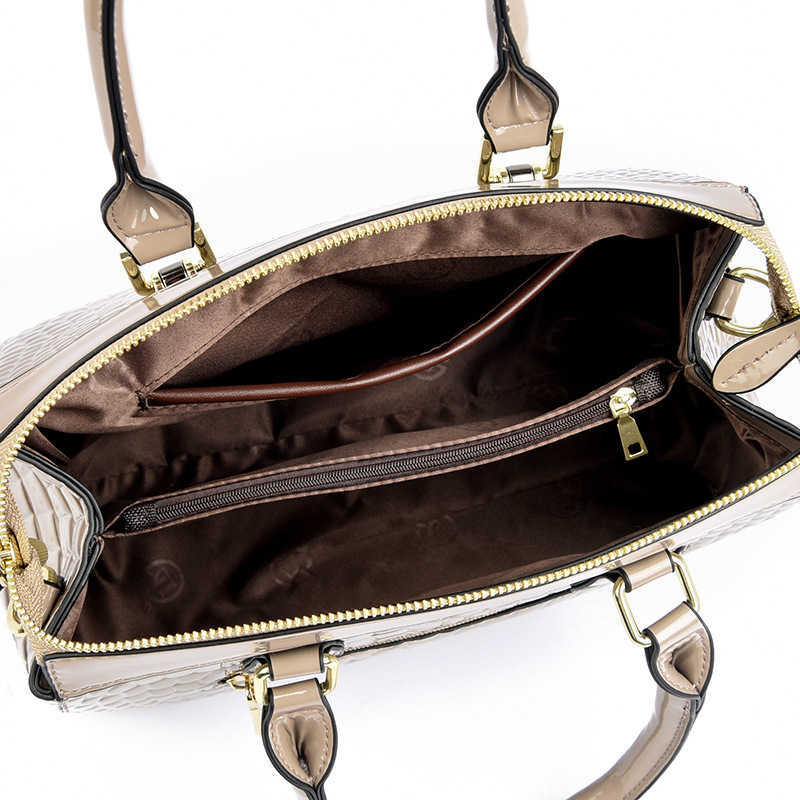 CMM Big Bag Trendy Womens Handbag New Boston Pillow Bag Light Luxury Atmospheric Middle Aged Mother Bag